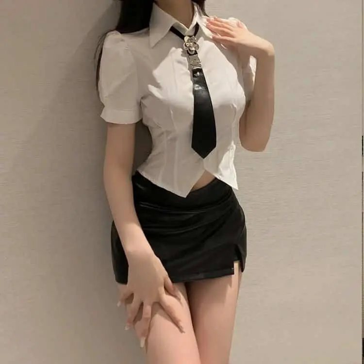 【阶级刺痛】《下女》全度妍李政宰超清版：保姆被男主人诱惑怀孕，在上流社会的压迫下走向毁灭