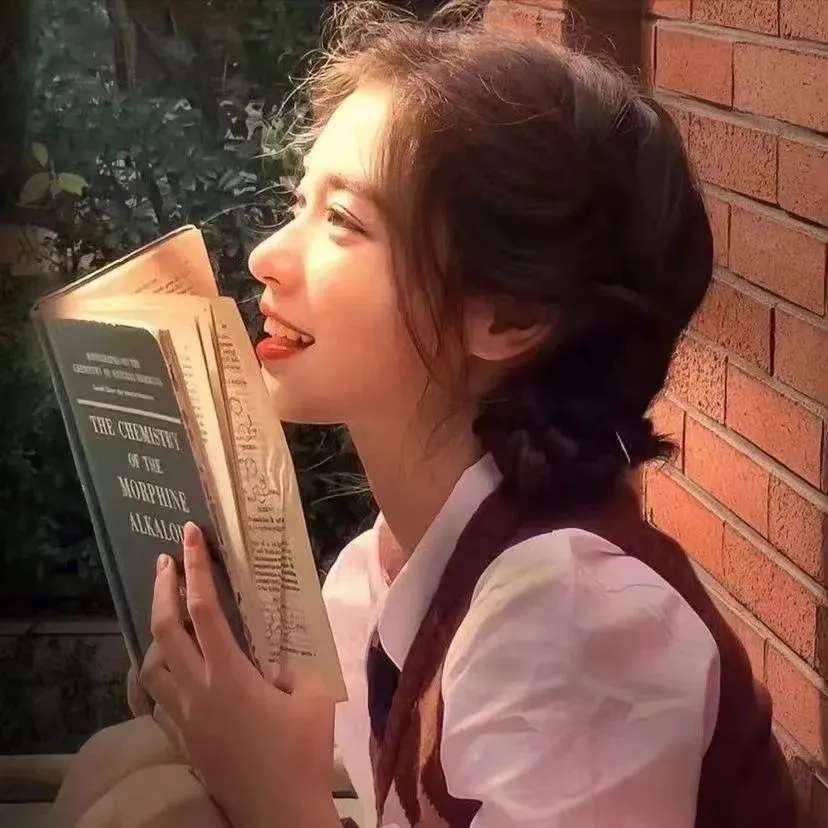 【极致虐心】《任意依恋》金宇彬裴秀智：顶级大明星与卑微纪录片导演的悲情绝恋