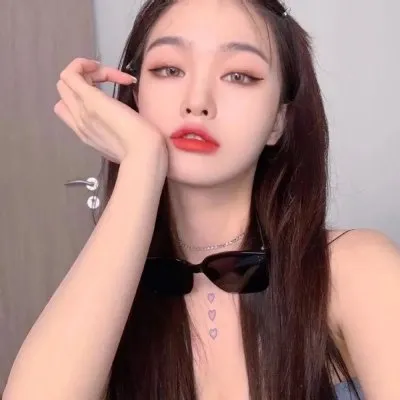 唯美纯爱片《花束般的恋爱》高清在线：百分百合拍的恋人，为何还是走向了分手？