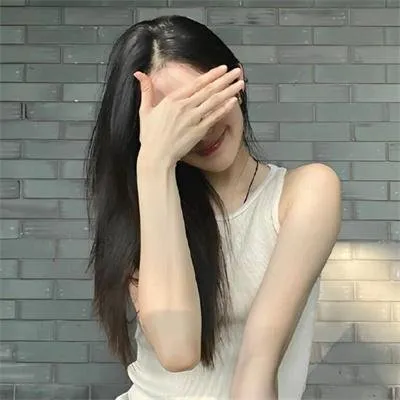 【一镜到底神作】《超越无限两分钟》超清版：极低成本却玩转时间循环，构思绝妙的科幻喜剧